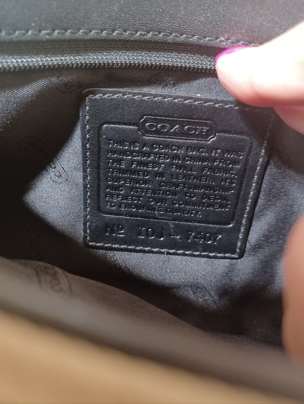 Coach Mercer Beige Shoulder Bag with Black Handle - Picture 7 of 9